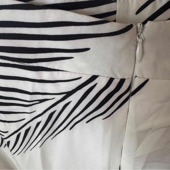 White skirt and top Set with Black Leaf Print - Picture 4 of 9